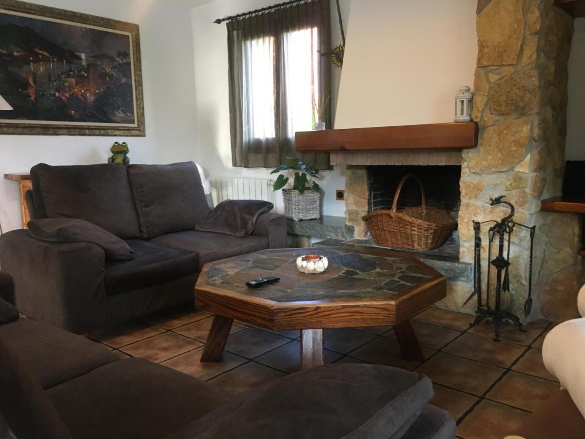 Can Cadiretes Llagostera Bagian luar foto
